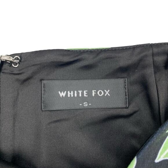 WHITE FOX Love Charm High Waisted Leaf Print Mini Skirt Sz Small - Picture 3 of 4